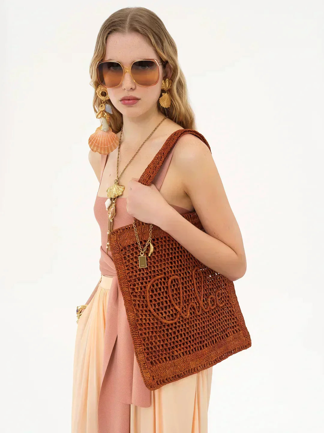 Chloé Summer Banana Tote Bag in Raffia